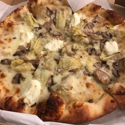 pizzです。 Westchester - Tap Room - zpizza - Pizza Restaurant