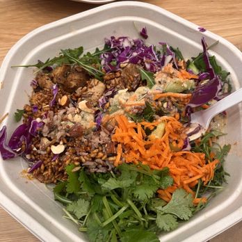 sweetgreen - Healthy Salads, Wraps, and Bowls - Salad Near Me - Pasadena, California