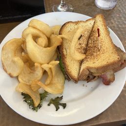 Fried Green Tomato BLT w/ Fries