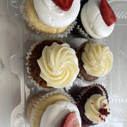 Dollycakes & Supplies - Strawberry Cream Cupcake Wednesday Special, Carrot Paradise, and She got me twisted.