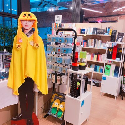 Mandu Apparel Kpop Store 986 996 8th Ave Ste 10 New York Ny Interactive Media Mapquest