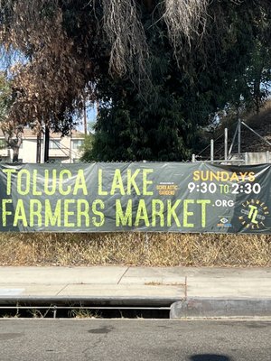 Toluca Lake Farmers Market by null