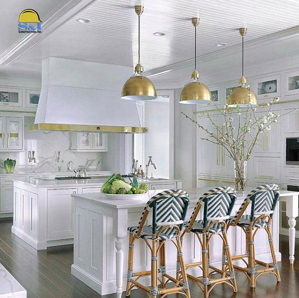 Slide of S & I Construction