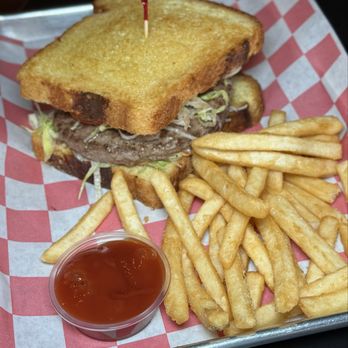 Snappy Pattys - Patty Melt - New American Near Me - Medford, Massachusetts Snappy Pattys - Patty Melt - New American Near Me - Medford, Massachusetts