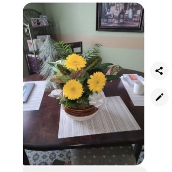 Edinboro Flower Shop - What was actually sent. Only 3 flowers! It isn't even nice enough to be a Small. - Florists Near Me - Marlborough, Massachusetts Edinboro Flower Shop - What was actually sent. Only 3 flowers! It isn't even nice enough to be a Small. - Florists Near Me - Marlborough, Massachusetts