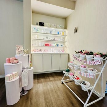 Mona Dermatology - Dermatologists Near Me - Cincinnati, Ohio Mona Dermatology - Dermatologists Near Me - Cincinnati, Ohio