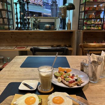 Balthasar Brugge - Avocado toast. - Breakfast & Brunch Near Me - Bruges, VWV