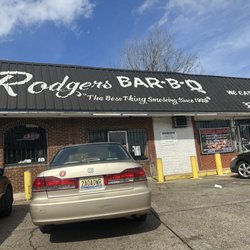 Rodgers B-B-Q - Came with bae to try the Rib Dinner with 2 Sideslets see what it do