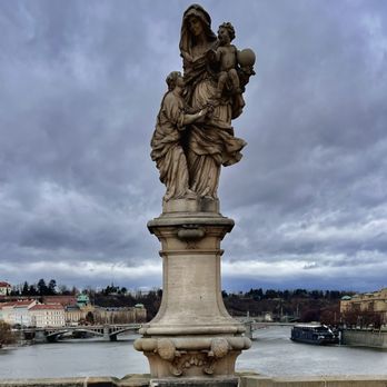 Karlův Most - Landmarks & Historical Buildings Near Me - Prague, Puerto Rico