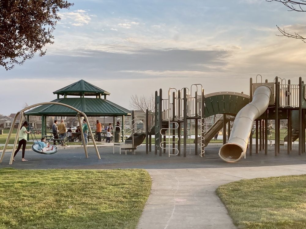 MOSSDALE LANDING COMMUNITY PARK Updated August 2024 28 Photos 700