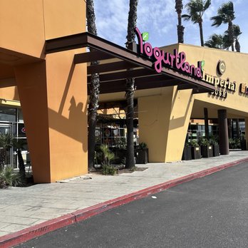 Yogurtland - Storefront - Ice Cream & Frozen Yogurt Near Me - Riverside, California