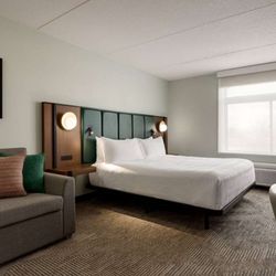 Wingate by Wyndham Green Bay/Airport - Guest room