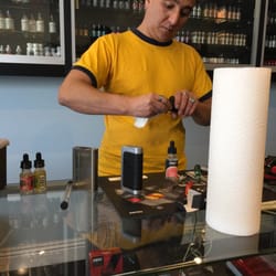 Zee Vape & Hookah - The man!