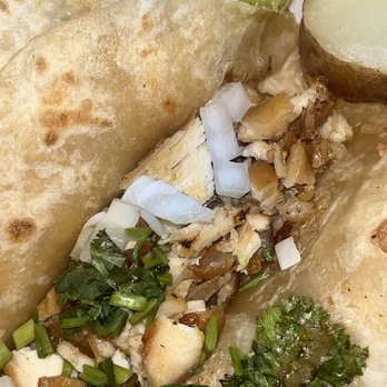 TAQUERIA QUIROGA MICHOACÁN - Dry and unseasoned chicken. - Food Trucks Near Me - Round Rock, Texas TAQUERIA QUIROGA MICHOACÁN - Dry and unseasoned chicken. - Food Trucks Near Me - Round Rock, Texas