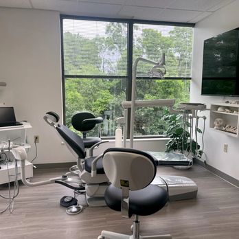 Smile Makeovers - Our treatment rooms are bright, private, and fully equipped for your smile transformation. - Cosmetic Dentists Near Me - Wexford, Pennsylvania Smile Makeovers - Our treatment rooms are bright, private, and fully equipped for your smile transformation. - Cosmetic Dentists Near Me - Wexford, Pennsylvania