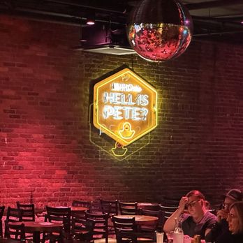 Petes Dueling Piano Bar - Bars Near Me - Nashville, Tennessee Petes Dueling Piano Bar - Bars Near Me - Nashville, Tennessee