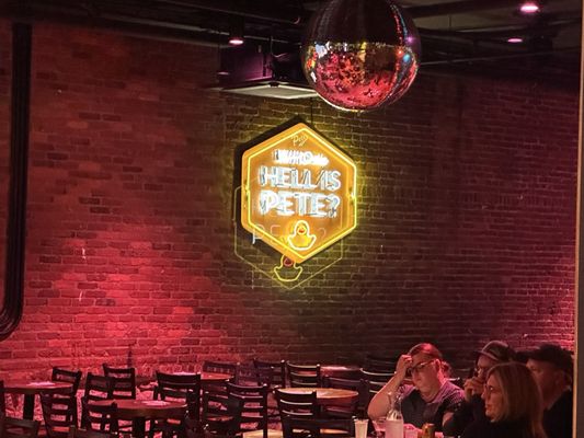 Pete's Dueling Piano Bar by null
