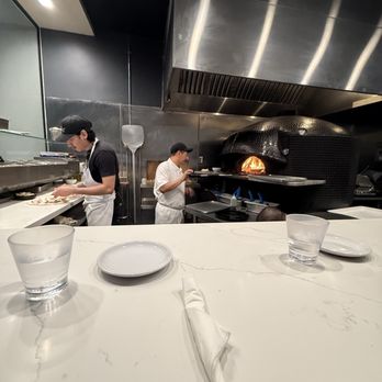 Sei Pizza Bar - Bar top seating - Pizza Near Me - Los Angeles, California
