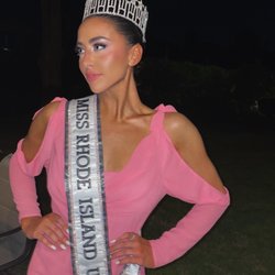Flawless Airbrush Tanning - Miss Rhode Island USA 2021 Karly Laliberte is absolutely Flawless!!!