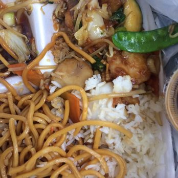 China One - Shrimp Chop Suey Lunch Combo (about $8) - Chinese Near Me - Fontana, California