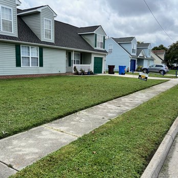 Divine Works - Lawn Services Near Me - Norfolk, Virginia Divine Works - Lawn Services Near Me - Norfolk, Virginia