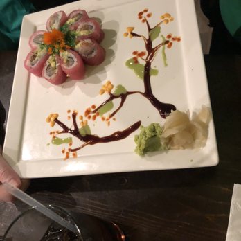 Kusshi - Beautifully plated Cherry Blossom Roll - Sushi Bars Near Me - North Bethesda, Maryland Kusshi - Beautifully plated Cherry Blossom Roll - Sushi Bars Near Me - North Bethesda, Maryland