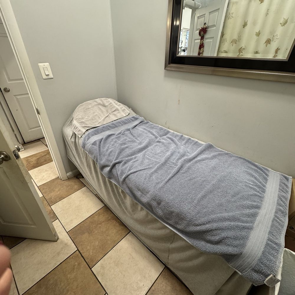 Crystal Nails - Dirty towel - Nail Salons Near Me - Fairfax, Virginia Crystal Nails - Dirty towel - Nail Salons Near Me - Fairfax, Virginia