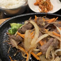 Han Woo Ri - Bulgogi (beef), came with white rice, kimchi, and miso soup (not pictured). Very tasty.