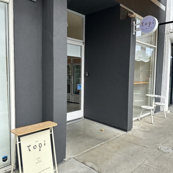 Topi Cakes - Outside - Custom Cakes Near Me - Palo Alto, California Topi Cakes - Outside - Custom Cakes Near Me - Palo Alto, California