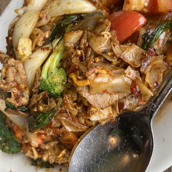 Nidda Thai Cuisine - Drunken Noodle - Thai Near Me - Houston, Texas Nidda Thai Cuisine - Drunken Noodle - Thai Near Me - Houston, Texas