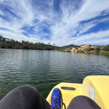 Dixon Lake - Paddling around - Parks Near Me - Escondido, California