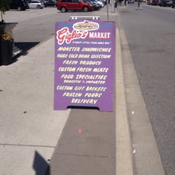Giglio's Market - This took me inside