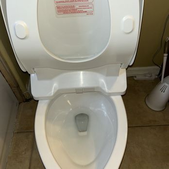 Farouk Cleaning - Bathroom Toilet After - Home Cleaning Near Me - Gilbert, Arizona Farouk Cleaning - Bathroom Toilet After - Home Cleaning Near Me - Gilbert, Arizona