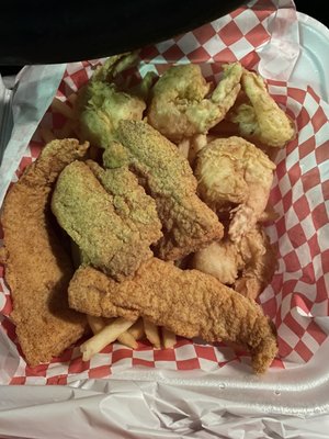 Kajun Seafood and Wings Halal by null