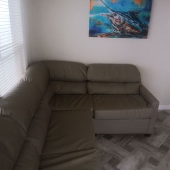 BluFin Bungalows & Marina - Pull out couch - Vacation Rentals Near Me - Chincoteague, Virginia BluFin Bungalows & Marina - Pull out couch - Vacation Rentals Near Me - Chincoteague, Virginia