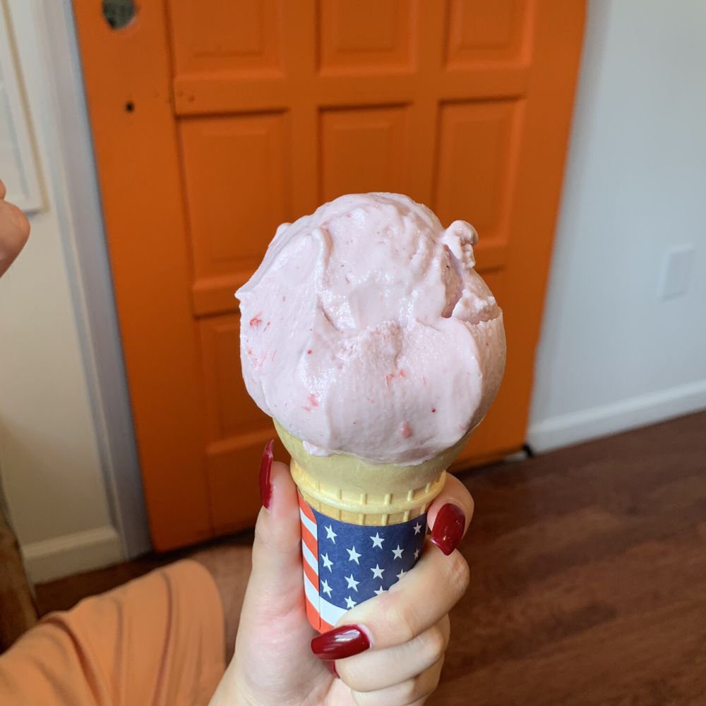 Downtown Scoop - Non-dairy strawberry - Ice Cream & Frozen Yogurt Near Me - Souderton, Pennsylvania Downtown Scoop - Non-dairy strawberry - Ice Cream & Frozen Yogurt Near Me - Souderton, Pennsylvania
