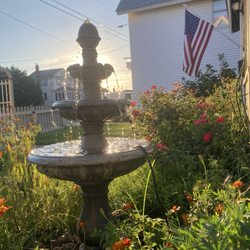 Island Guest House Bed & Breakfast Inn - Island Guest House Garden/Courtyard