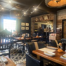 This is the interior Dining room, so cute This is the interior Dining room, so cute