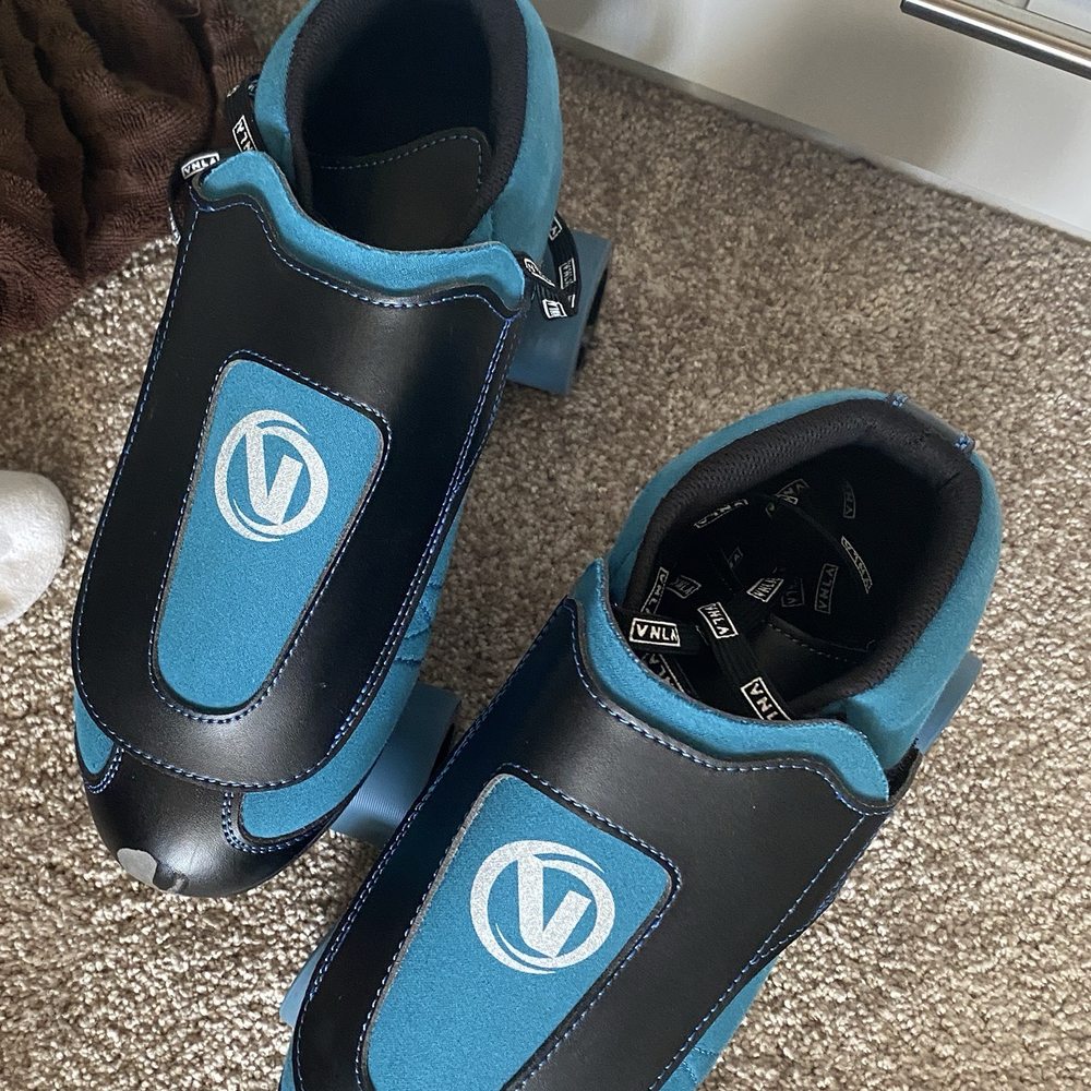Skaters Choice - VNLA black/blue skates - Skate Shops Near Me - Tampa, Florida