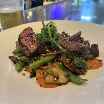 Yard House - Steak salad - New American Near Me - Meridian, Idaho