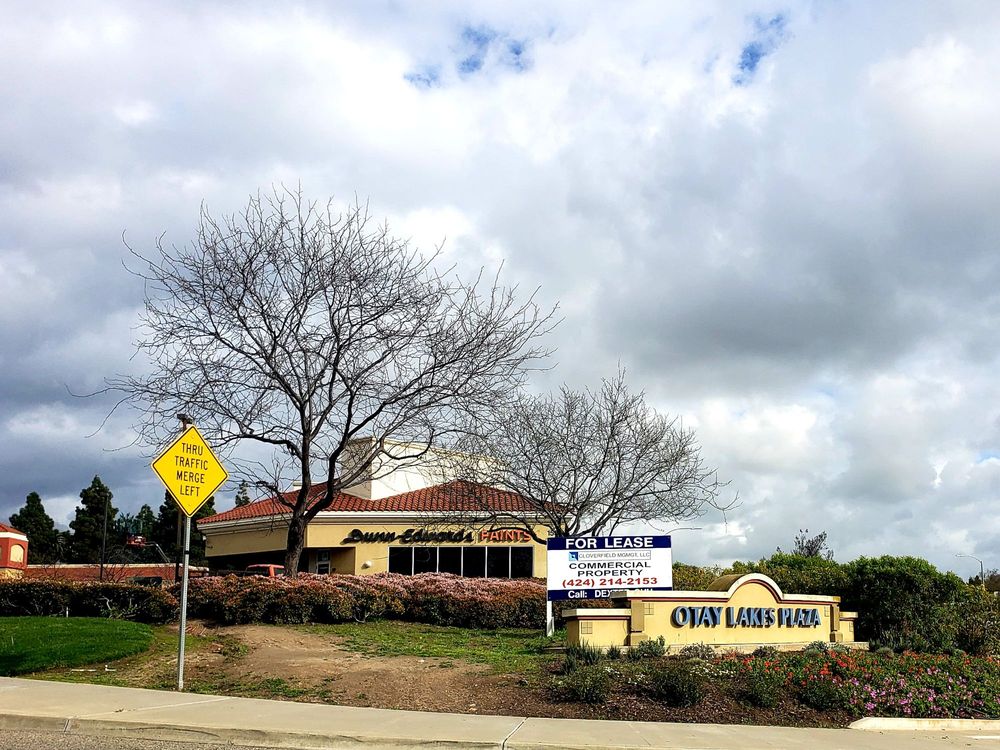 Otay Lakes Plaza Logo