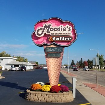Moosie's Ice Cream Parlor - Moosie's Ice Cream Parlor, Medford, WI - Ice Cream & Frozen Yogurt Near Me - Medford, Wisconsin