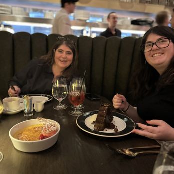 Butcher & Rose - Largest Crème brûlée ever and chocolate cake - Steakhouses Near Me - Columbus, Ohio Butcher & Rose - Largest Crème brûlée ever and chocolate cake - Steakhouses Near Me - Columbus, Ohio