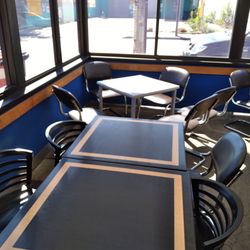 Cafe De Vili’s - Table