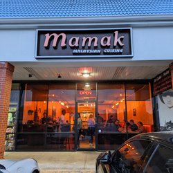 Asian Square - Mamak Malaysian Cuisine storefront as of April 7, 2023.