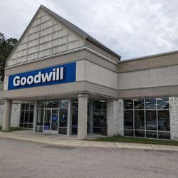 Goodwill of Central and Coastal Virginia - Entrance