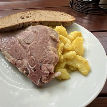 Zur Krone - Seckbach - Rippchen mit Kartoffelsalat und Brot - Wine Bars Near Me - Frankfurt, HE Zur Krone - Seckbach - Rippchen mit Kartoffelsalat und Brot - Wine Bars Near Me - Frankfurt, HE