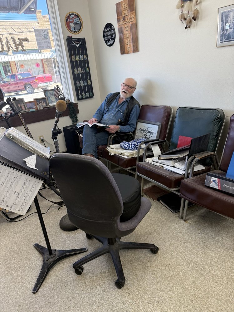 Florence Hair Emporium Logo