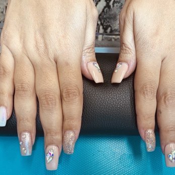 Chi Nails - Nail Salons Near Me - Menifee, California Chi Nails - Nail Salons Near Me - Menifee, California