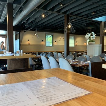 foothill - View of the seating from the corner booth at 4:45pm on a Tuesday. - New American Near Me - Pasadena, California foothill - View of the seating from the corner booth at 4:45pm on a Tuesday. - New American Near Me - Pasadena, California
